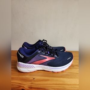 BRAND NEW BROOKS ADRENALINE GTS 22 Women’s Running Shoes Size 11.5 Medium